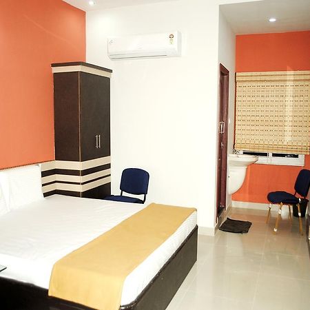 Ssr Hotel Srikalahasti Exterior foto