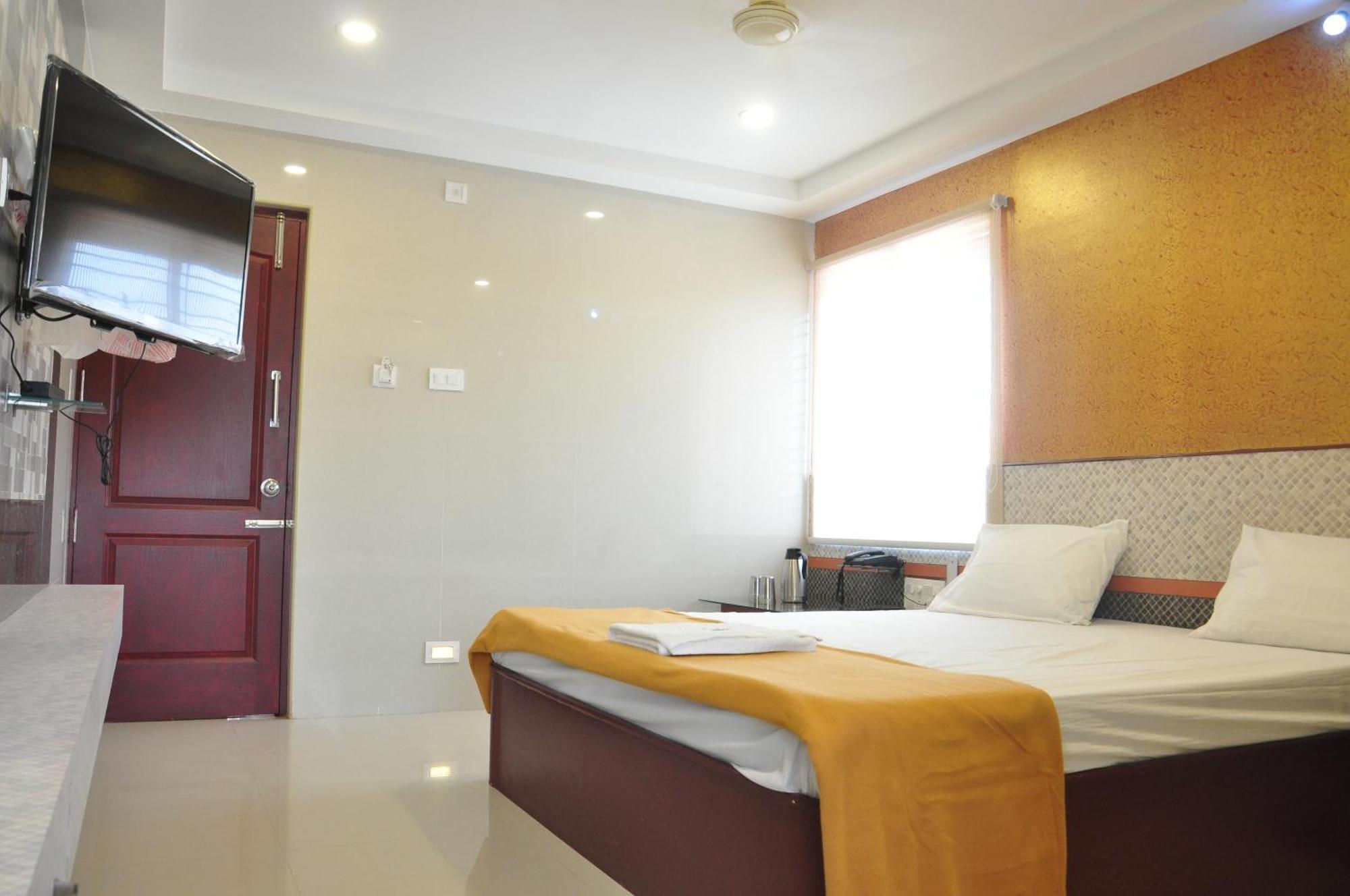 Ssr Hotel Srikalahasti Quarto foto