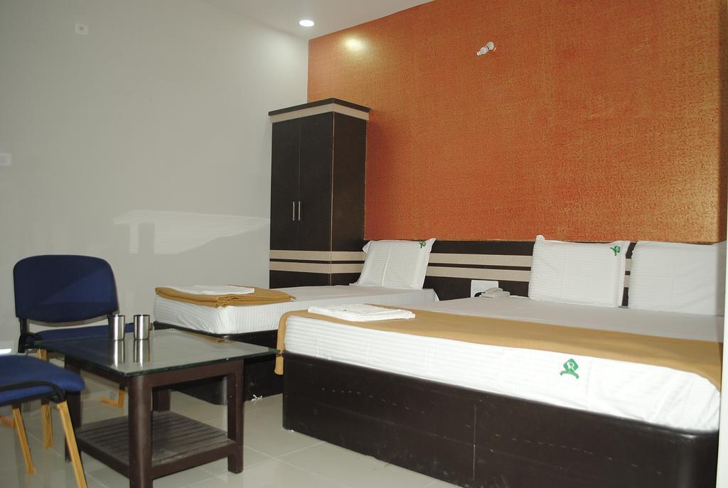 Ssr Hotel Srikalahasti Exterior foto