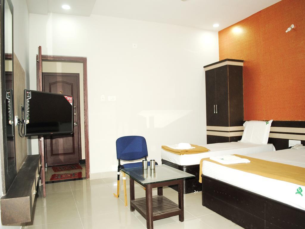 Ssr Hotel Srikalahasti Exterior foto