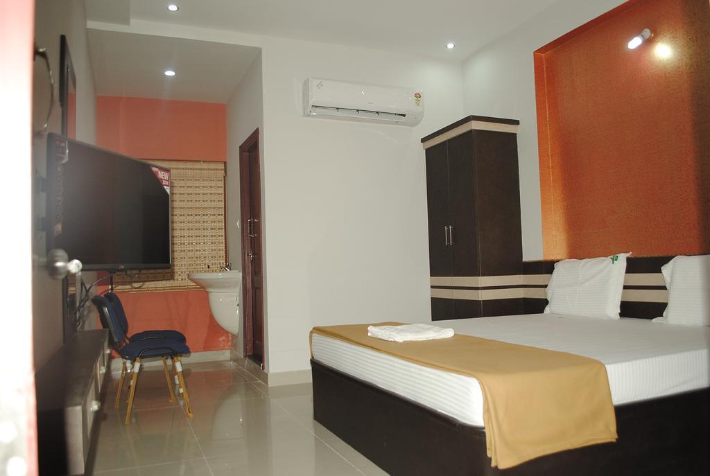 Ssr Hotel Srikalahasti Exterior foto