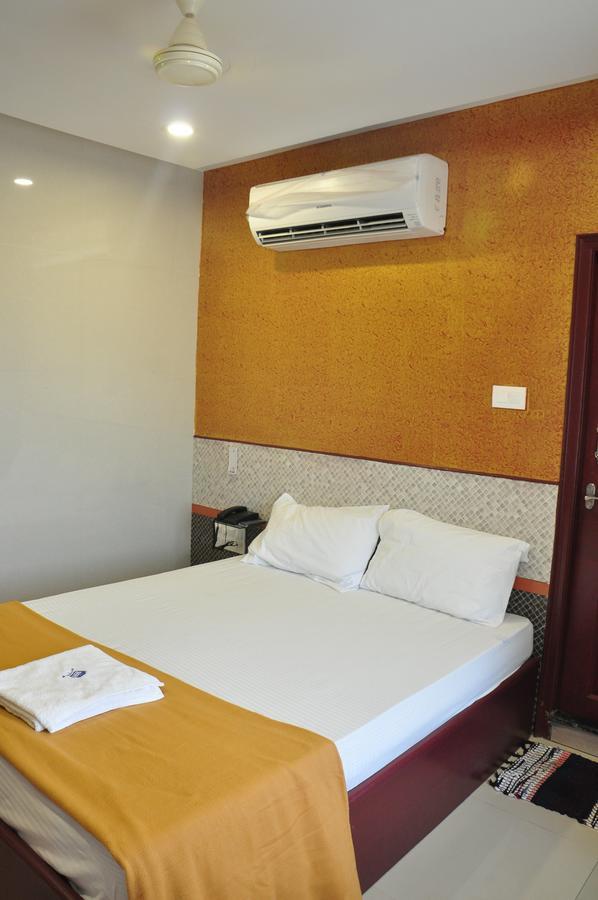 Ssr Hotel Srikalahasti Exterior foto